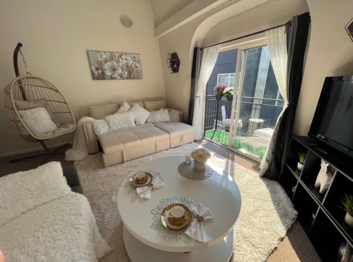 Cozy Downtown Condo Retreat With Space Needle View Seattle Bagian luar foto